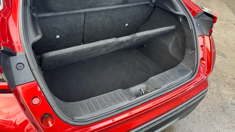 Nissan Juke 1.0 DiG-T N-Connecta 5dr Petrol Hatchback